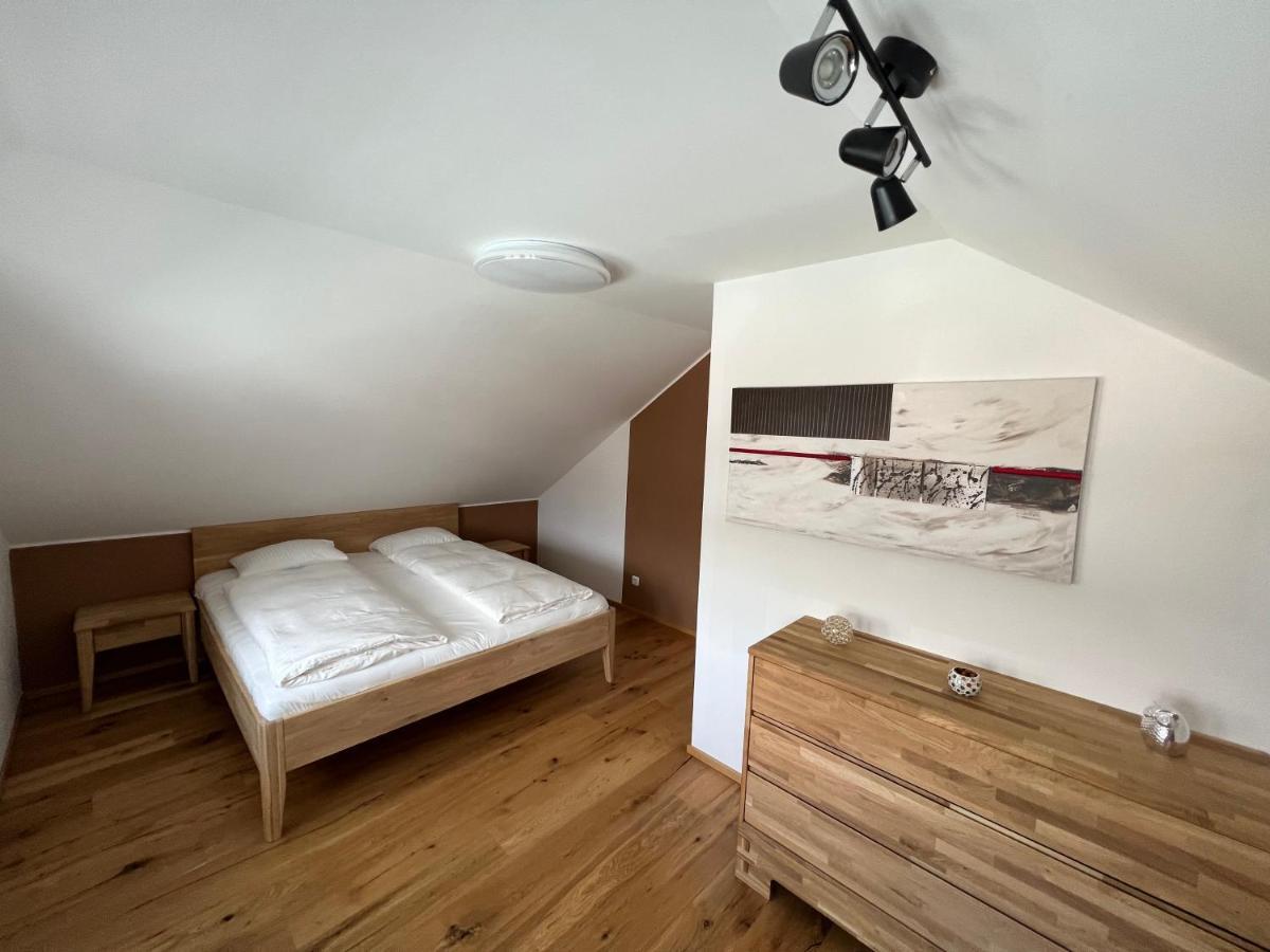 Ferienhaus กมุนเดน ภายนอก รูปภาพ